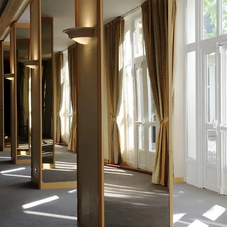 Splendid By Popinns 3* Chatel-Guyon